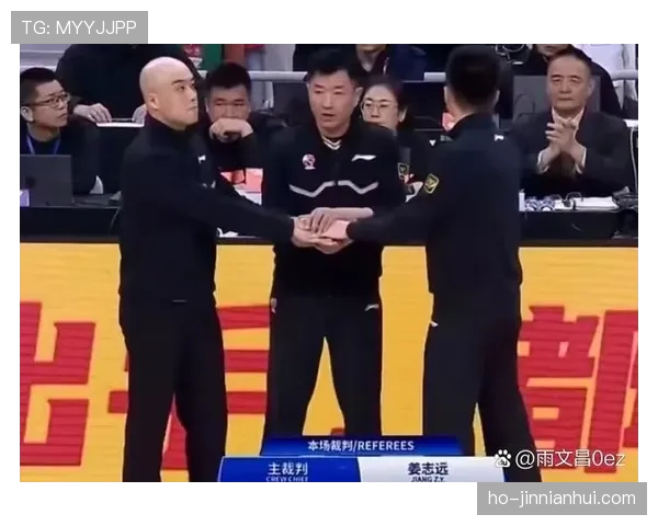 篮球防守位置规则如何影响裁判对阻挡与进攻犯规的具体判罚 篮球防守位置规则如何影响裁判对阻挡与进攻犯规的具体判罚